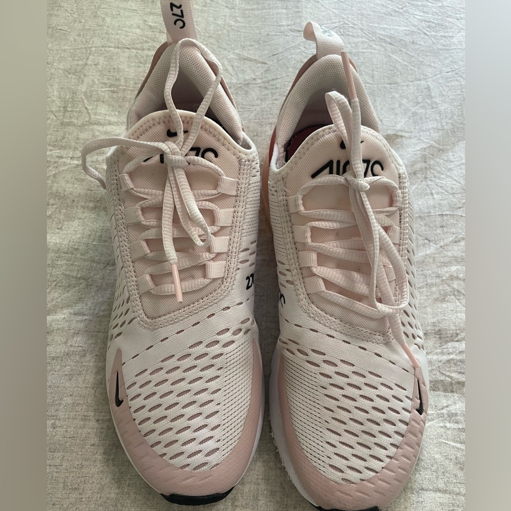 Nike women’s air max 270 sneakers